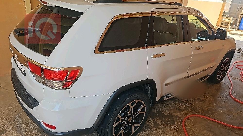 جيب جراند شيروكي